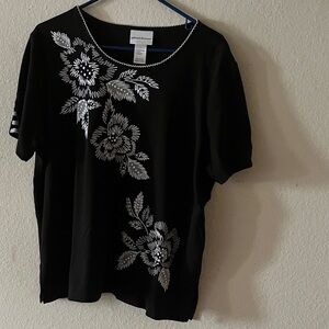 Alfred Dunner Black and White Floral Blouse